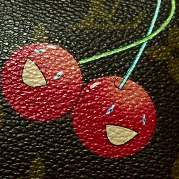 Louis Vuitton Murakami Monogram cherry cerises Lizard Cherry pochette - Picture 6 of 17